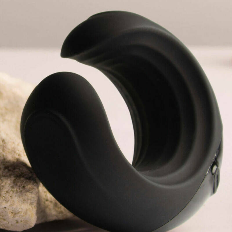 ROCKS- OFF - ECHO BLACK VIBRATOR MASTURBATOR