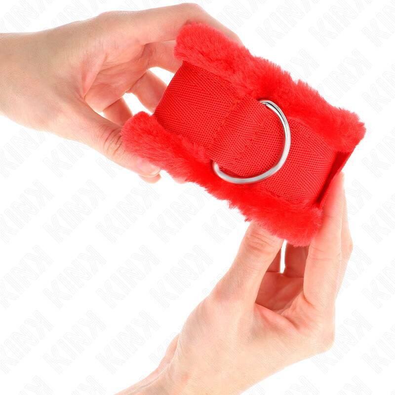 KINK - FURRY LINED WRIST RESTRAINTS RED ADJUSTABLE 17-31 CM X 7 CM