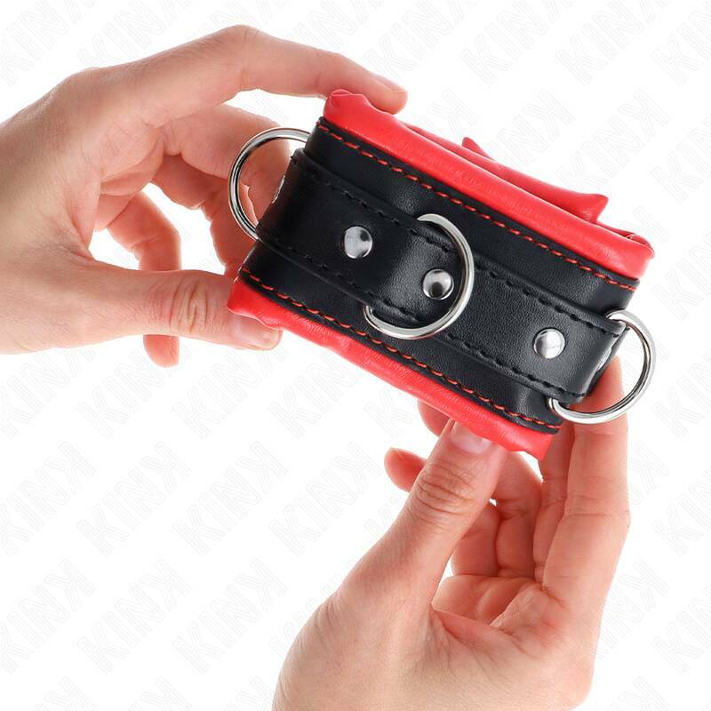 KINK - HEAVY WRIST RESTRAINTS WITH RED FUR LINED ADJUSTABLE 20-30 CM X 6 CM